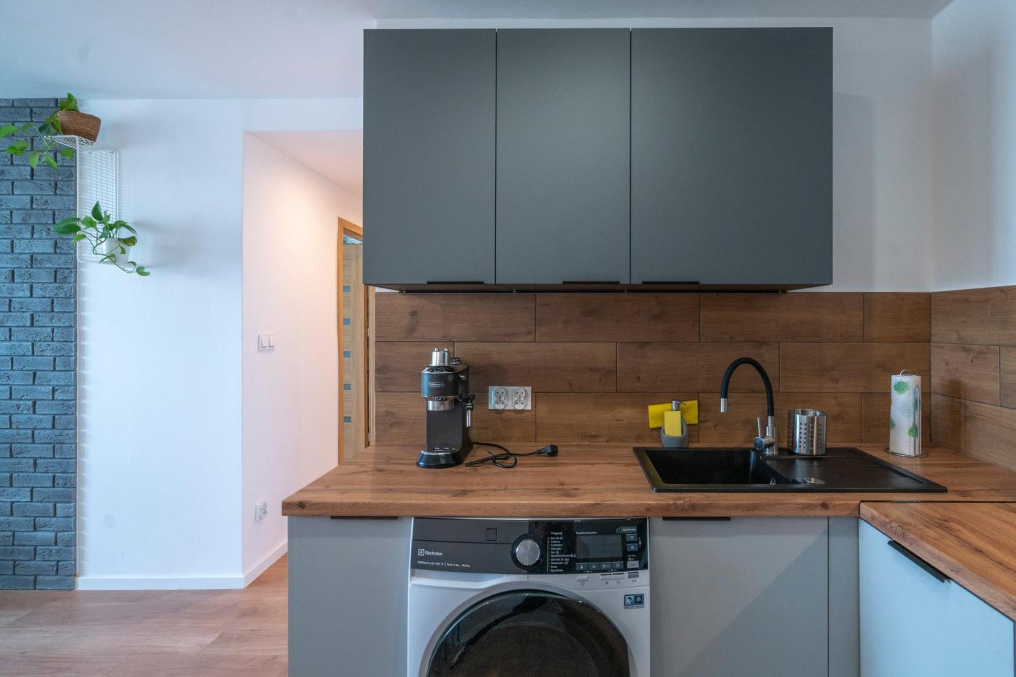 Verde Apartment Selfcheck-In 24H Wrocław Eksteriør bilde